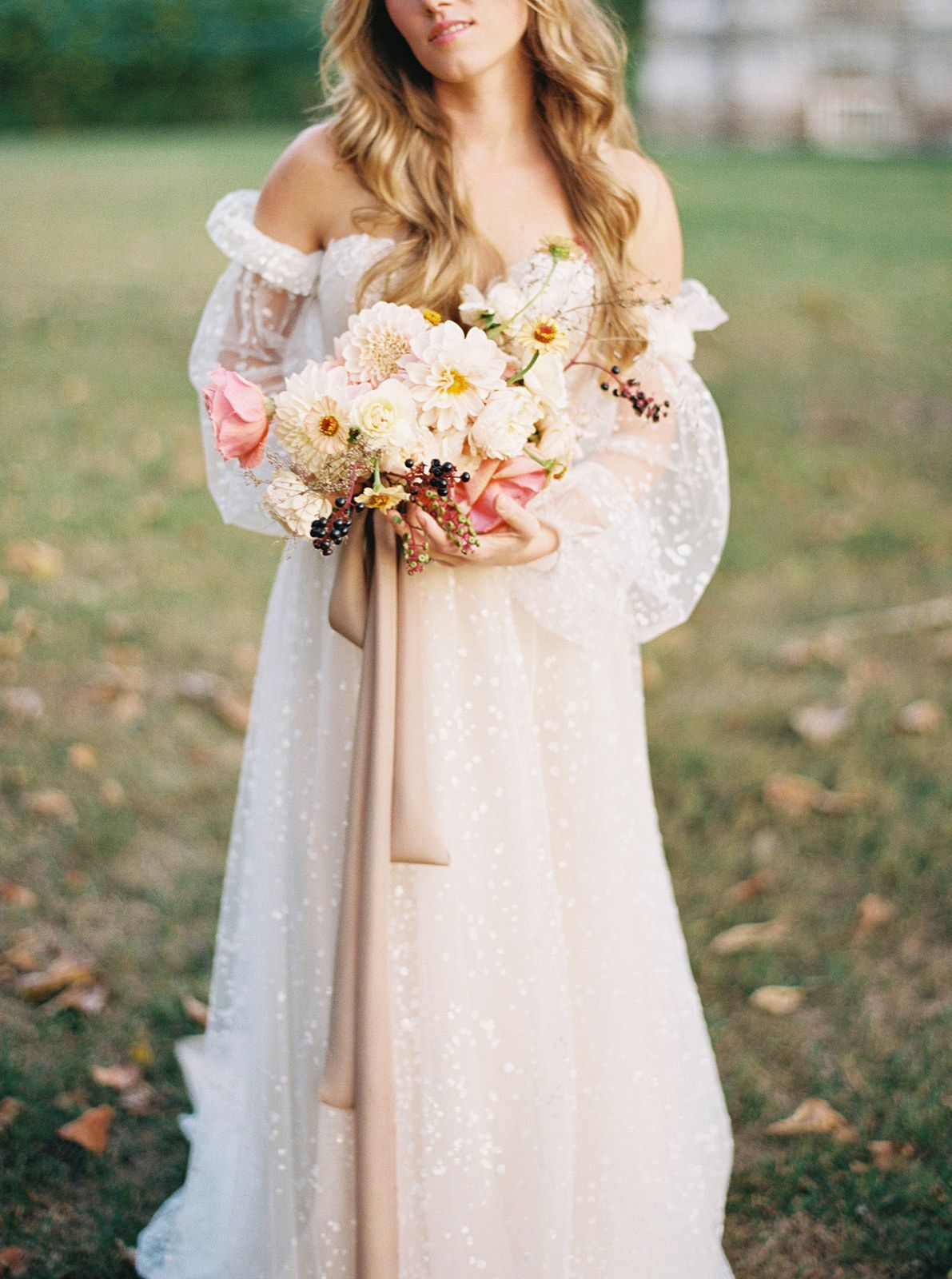 WEDDING SPARROW A Puff Sleeved Gown with Fall Flowers Silk