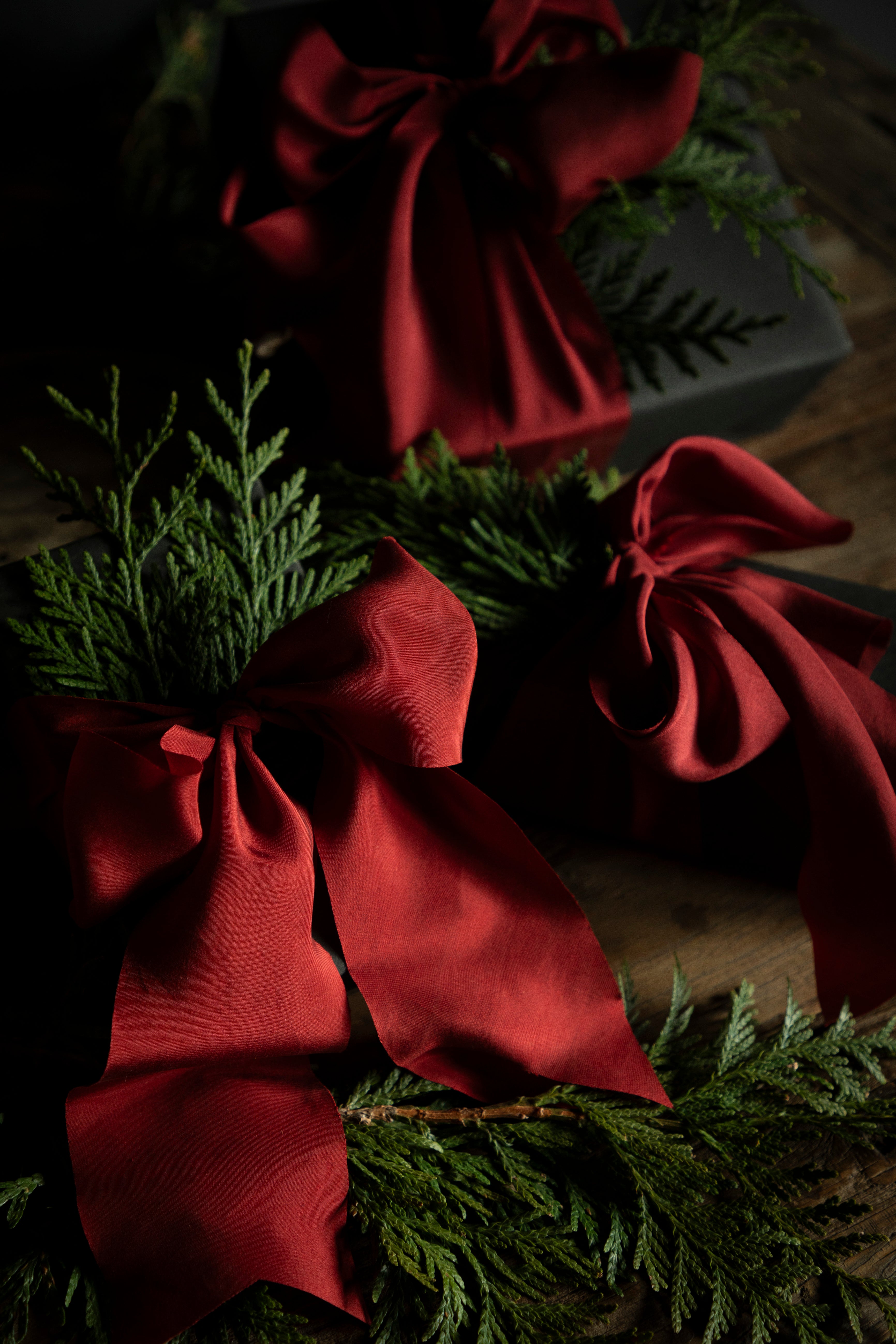 Eggplant silk ribbon  Gift wrapping inspiration, Luxury christmas