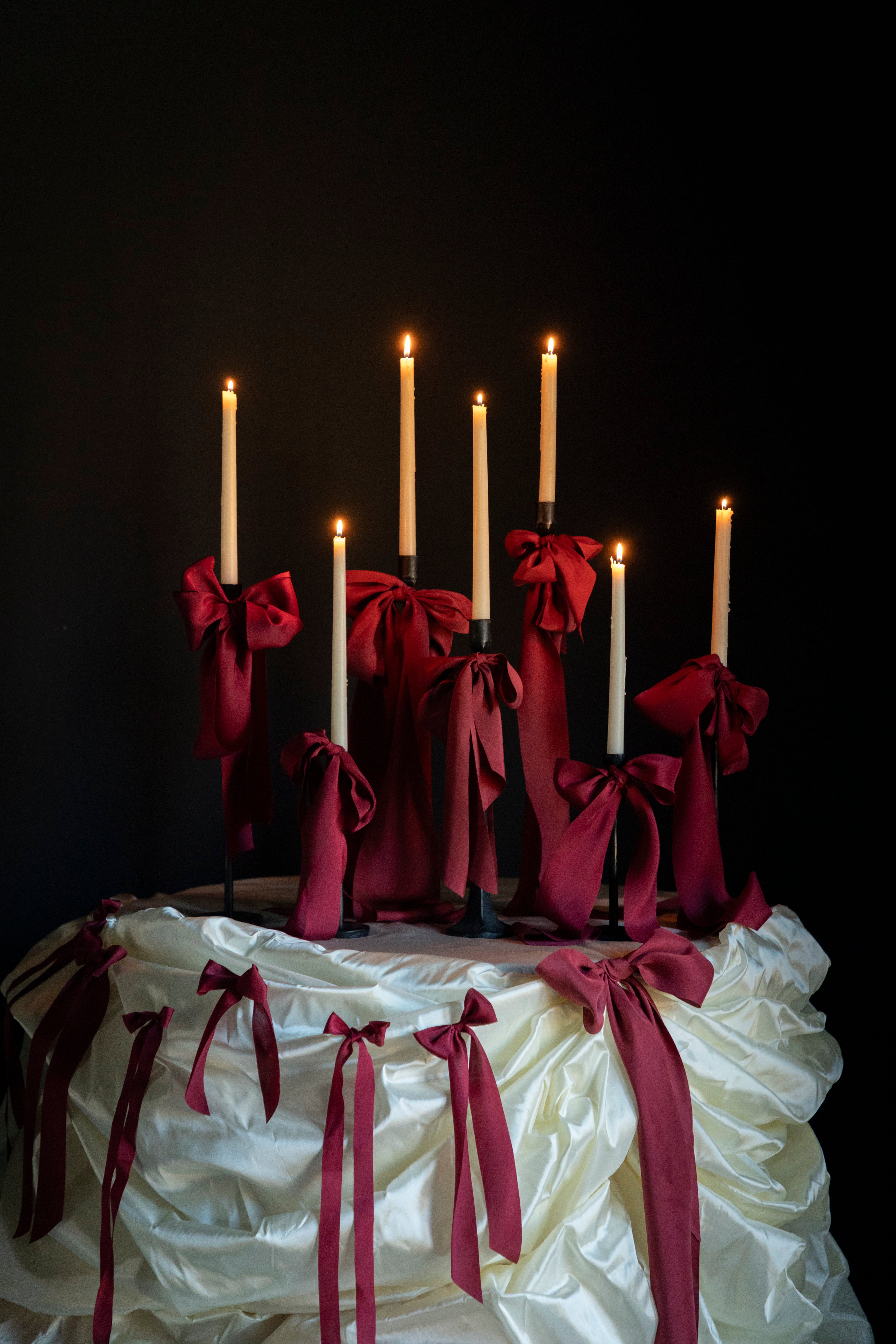 red ribbon bow tablescape design