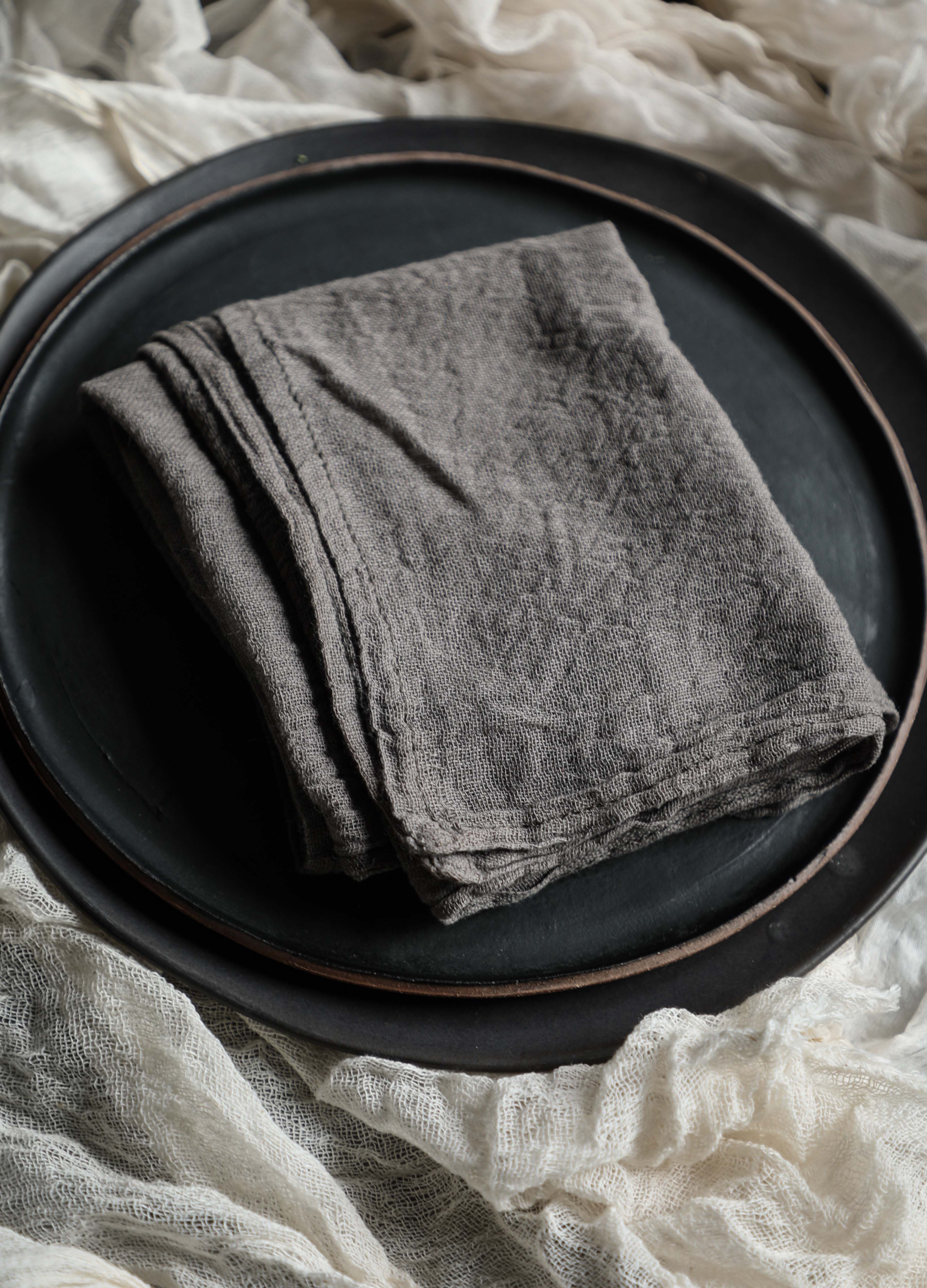 Linen Napkins Set of 6 / Washed Handmade Linen Napkins in Charcoal 